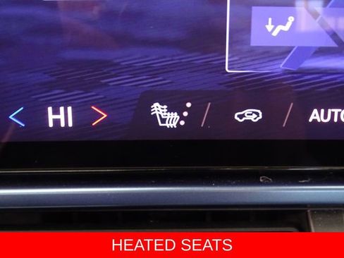 Used 2025 Chevrolet Equinox EV LT FWD image 11