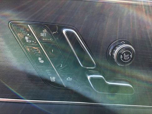 New 2026 Cadillac Lyriq V w/ LPO, Floor Liner Package AWD/4WD image 18