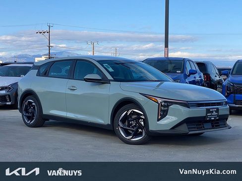 New 2026 Kia K4 EX FWD image 28