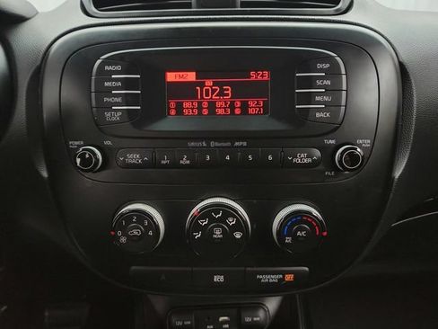 Used 2015 Kia Soul + FWD image 13