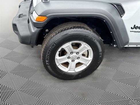 Used 2022 Jeep Wrangler Unlimited Sport image 34