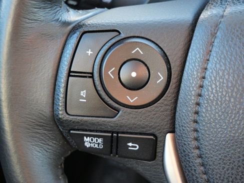 Used 2014 Toyota Corolla S image 32