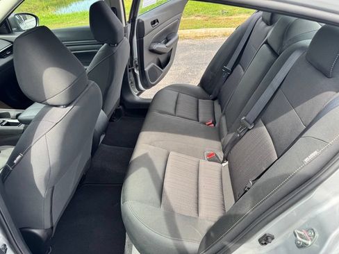 Used 2024 Nissan Altima 2.5 S FWD image 22