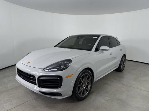 Certified 2023 Porsche Cayenne GTS w/ Premium Package Plus AWD/4WD image 1