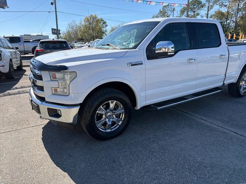 Used 2015 Ford F150 Lariat w/ Equipment Group 502A Luxury image 3