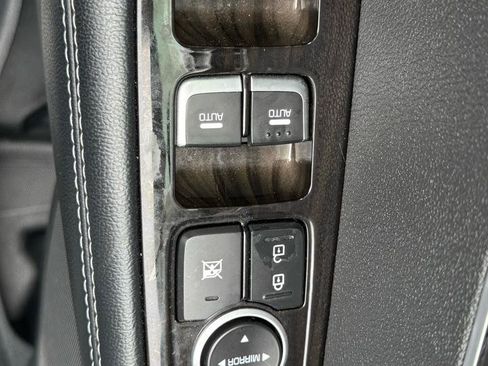 Used 2019 Kia Sorento EX FWD image 11