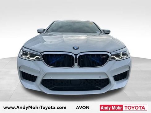 Used 2018 BMW M5 image 2