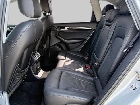Used 2014 Audi Q5 2.0T Premium w/ Lighting Package AWD/4WD image 12