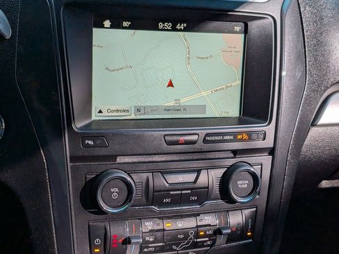 Used 2017 Ford Explorer XLT w/ Equipment Group 202A image 26