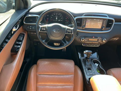 Used 2019 Kia Sorento SX image 23