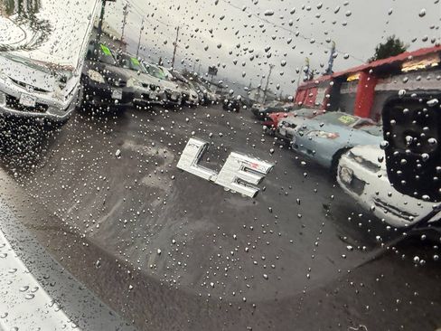 Used 2015 Toyota RAV4 LE image 9