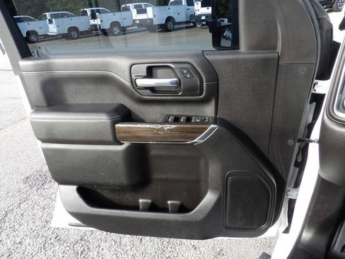 Used 2020 Chevrolet Silverado 2500 LT w/ Convenience Package AWD/4WD image 14