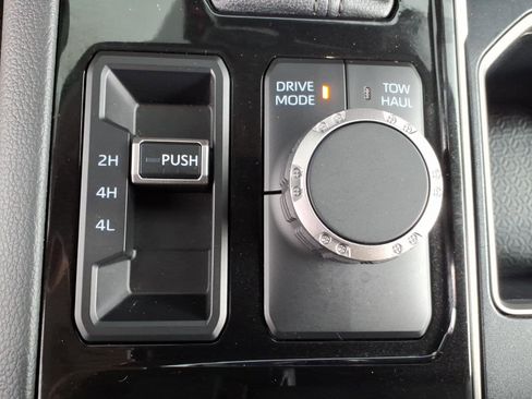 Used 2022 Toyota Tundra Limited AWD/4WD image 5