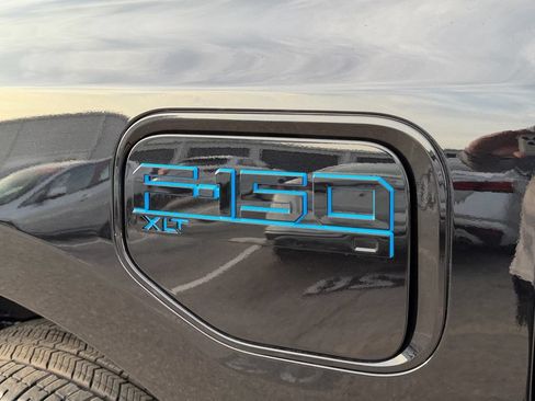 Used 2025 Ford F150 Lightning XLT AWD/4WD image 10