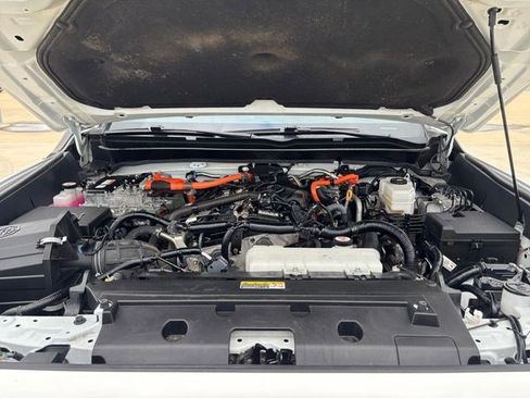 Used 2024 Toyota Tacoma 4x4 Double Cab Hybrid image 23