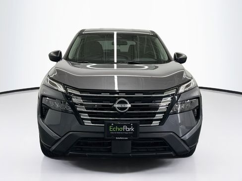 Used 2024 Nissan Rogue S FWD image 2