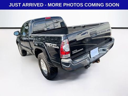 Used 2014 Toyota Tacoma 4x4 Access Cab V6 w/ TRD Off-Road Package image 6
