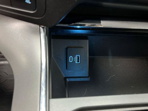 Used 2021 Ford F150 Lariat AWD/4WD image 24