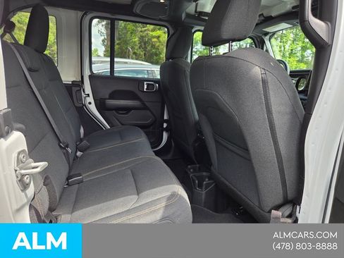 Used 2025 Jeep Wrangler Unlimited Sahara AWD/4WD image 14