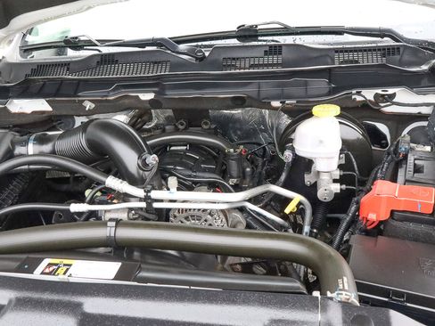 Used 2020 RAM 1500 Classic SLT image 18