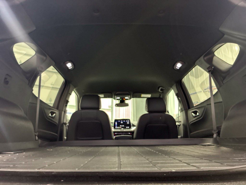 Used 2023 Chevrolet Blazer Premier FWD image 38