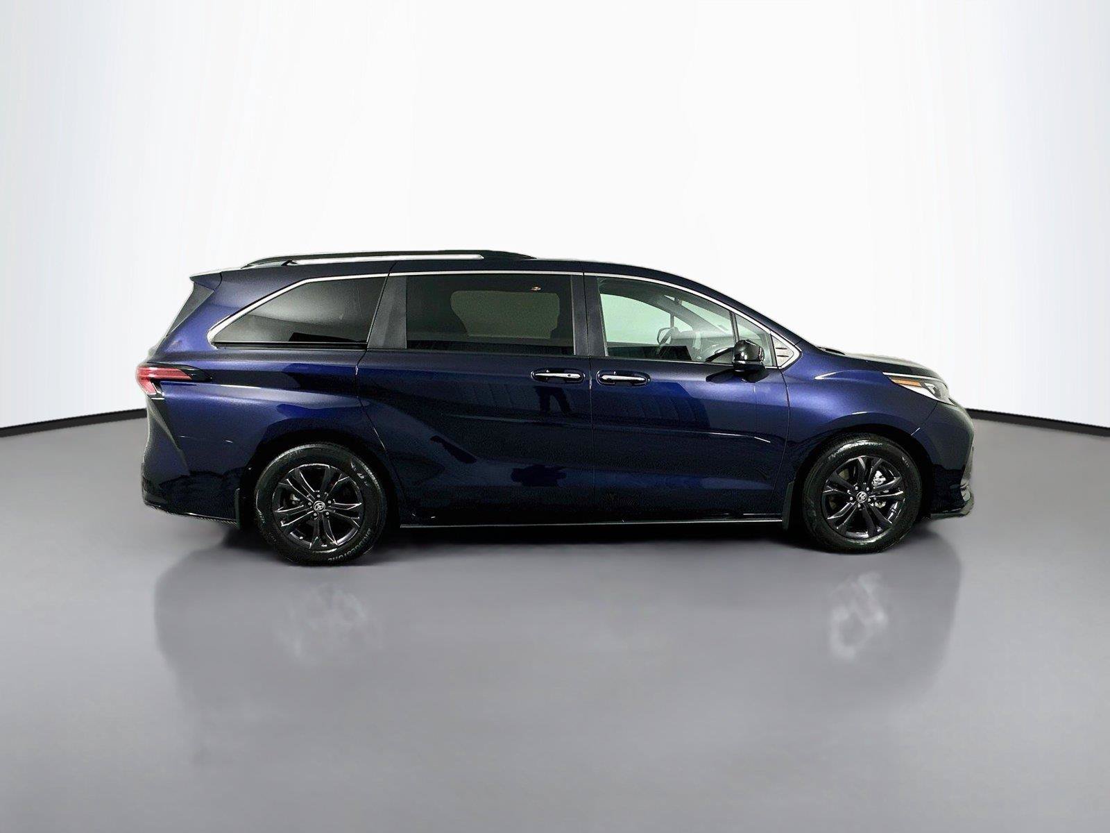 Certified 2024 Toyota Sienna XSE w/ XSE Plus Package AWD/4WD image 18