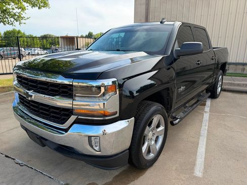 Used 2018 Chevrolet Silverado 1500 LT w/ Texas Edition RWD image 2