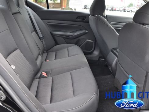 Used 2024 Nissan Altima 2.5 SV FWD image 14
