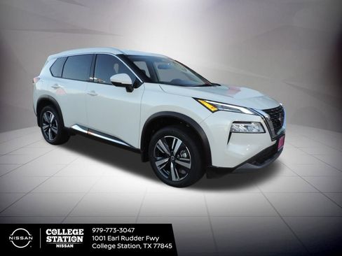 Certified 2021 Nissan Rogue SL image 3