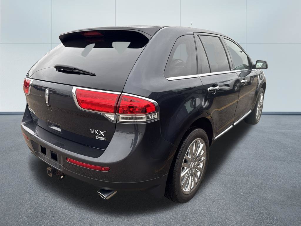 Used 2013 Lincoln MKX AWD image 3