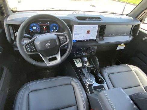 New 2025 Ford Bronco Big Bend w/ Black Diamond Package AWD/4WD image 11