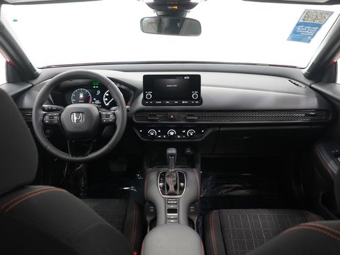 Used 2024 Honda HR-V Sport image 13