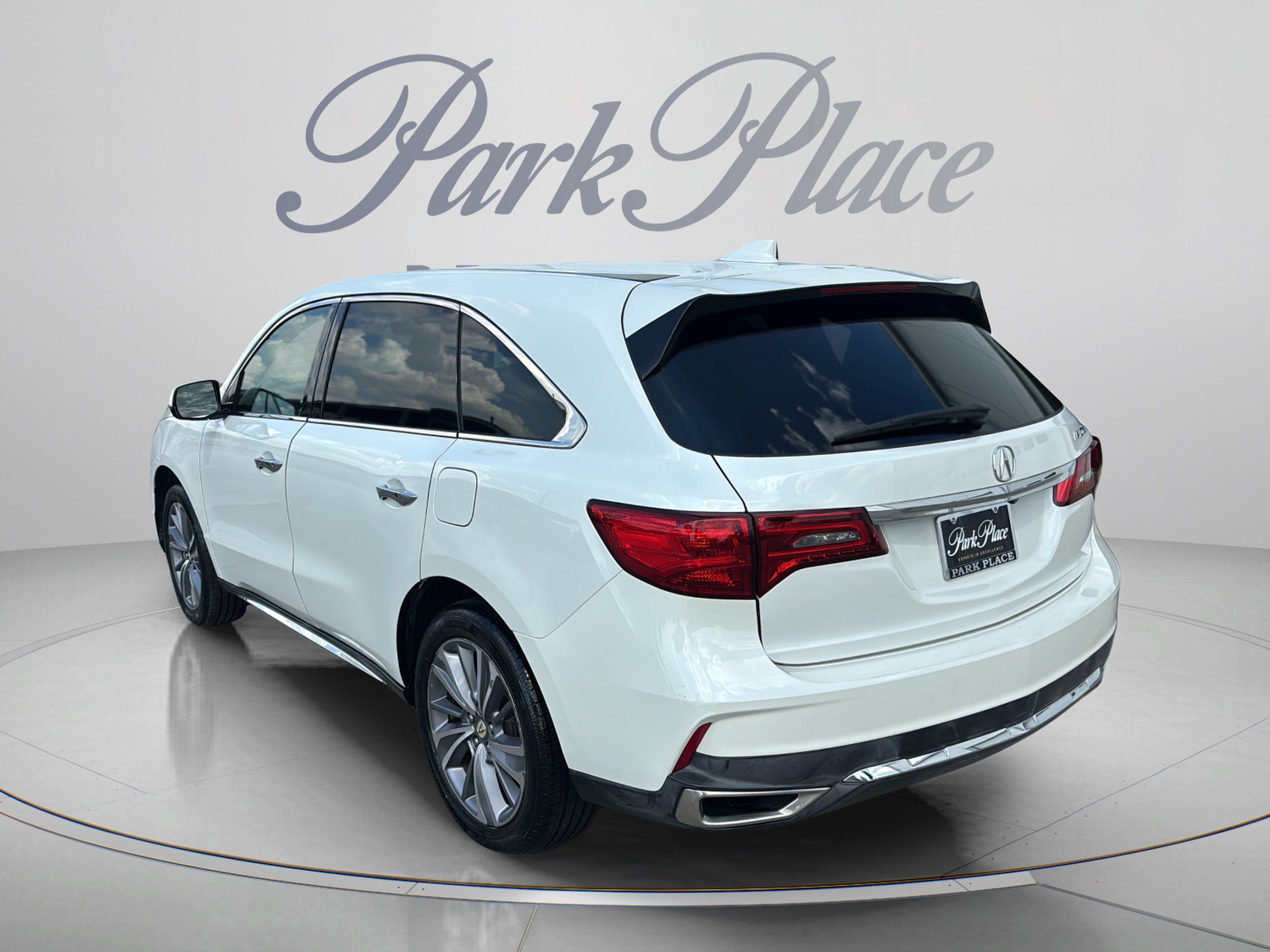 Used 2018 Acura MDX w/ Technology Package FWD image 3