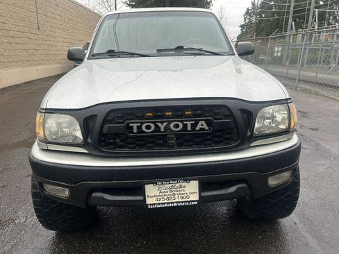 Used 2001 Toyota Tacoma Xtracab V6 4WD image 2