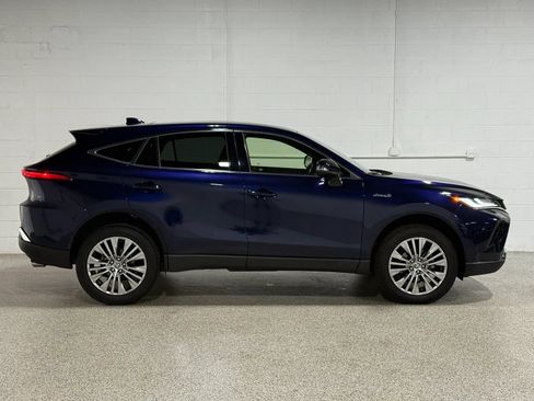 Used 2021 Toyota Venza Limited w/ Advanced Technology Package AWD/4WD image 5