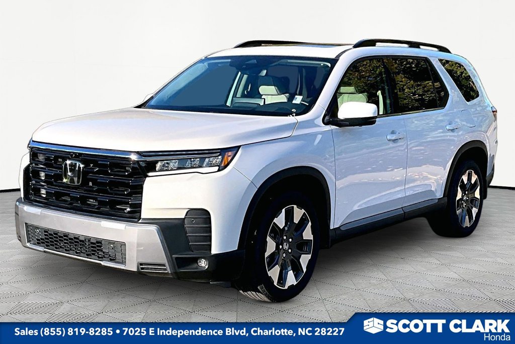 Used 2026 Honda Pilot Elite image 3