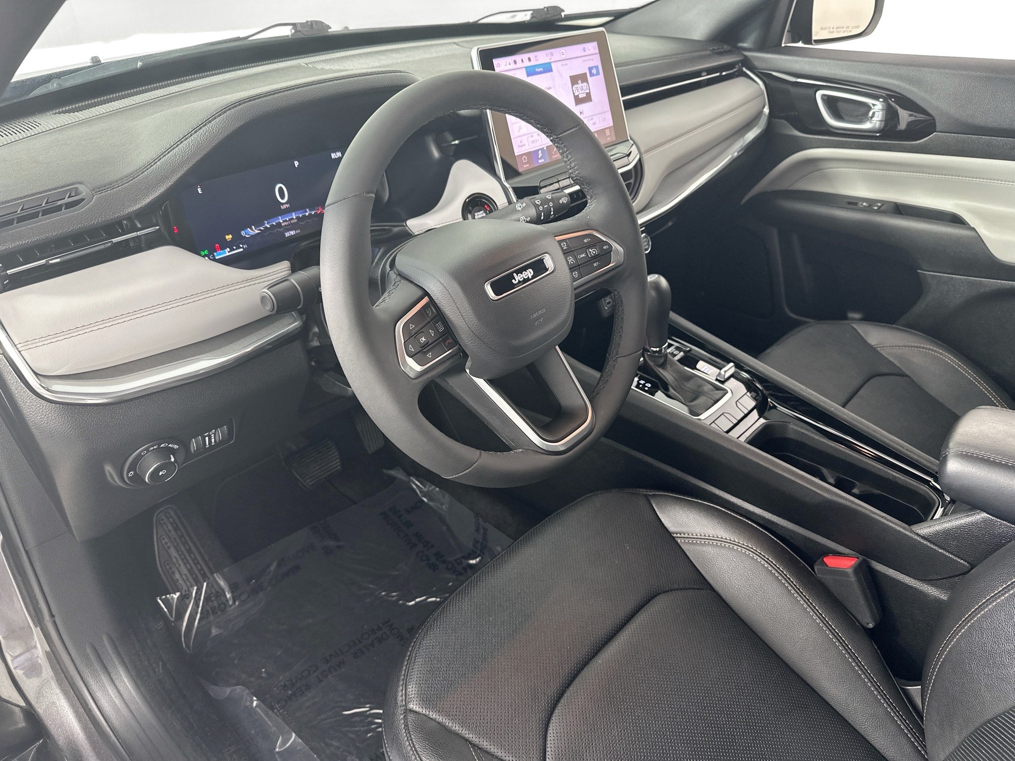 Used 2023 Jeep Compass Limited w/ Elite Group AWD/4WD image 9