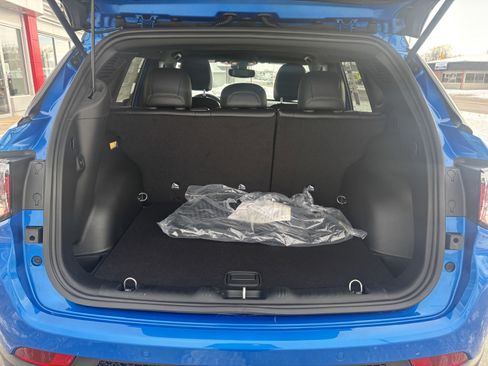 New 2026 Jeep Compass Trailhawk image 9