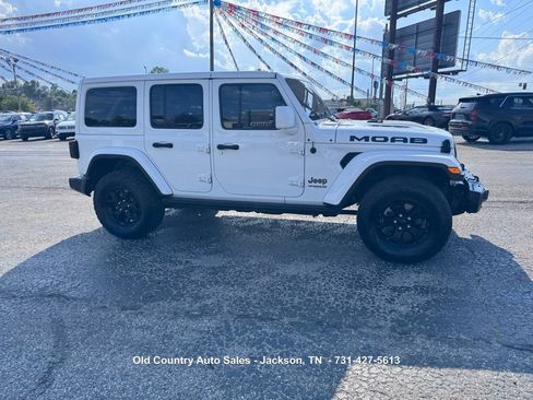 Used 2019 Jeep Wrangler Unlimited Sahara w/ Quick Order Package 24M Moab AWD/4WD image 2