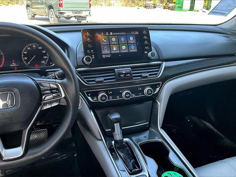 Used 2019 Honda Accord EX image 10