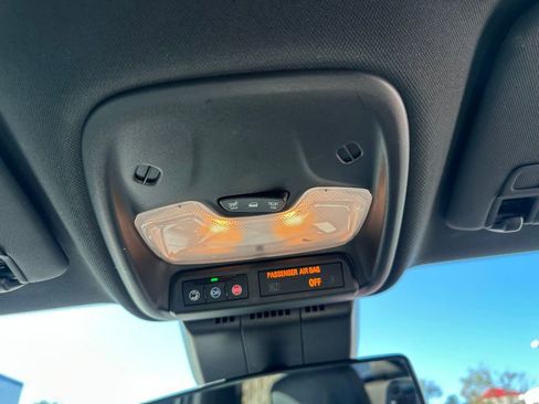 Used 2023 Chevrolet Colorado Trail Boss w/ Advanced Trailering Package image 32