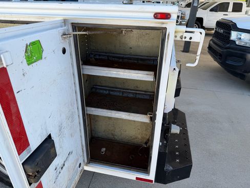 Used 2017 Ford F250 XL w/ Power Equipment Group image 23