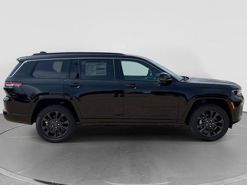 New 2026 Jeep Grand Cherokee L Limited AWD/4WD image 2