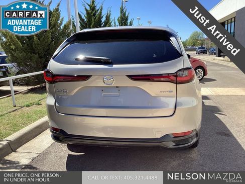 Used 2024 MAZDA CX-90 Plug-In Hybrid w/ Preferred image 7
