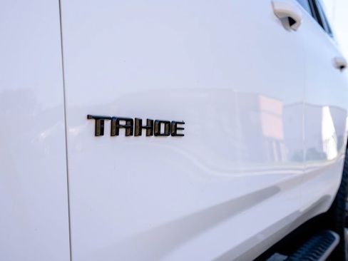 Used 2021 Chevrolet Tahoe Z71 w/ Z71 Off-Road Package AWD/4WD image 13