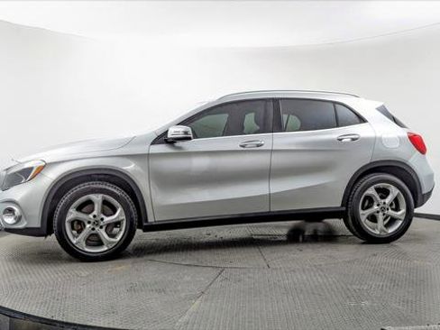 Used 2018 Mercedes-Benz GLA 250 4MATIC image 3