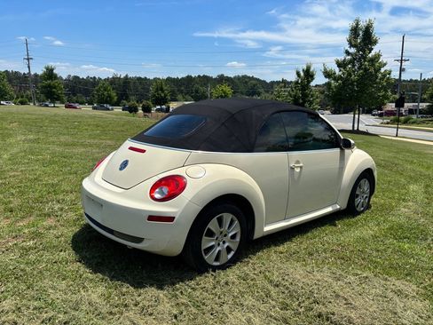Used 2008 Volkswagen Beetle S FWD image 8