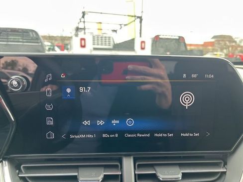 New 2026 Chevrolet Trax LT w/ Sunroof Package image 23