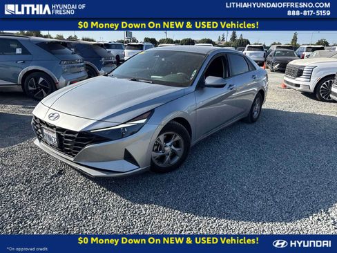 Used 2022 Hyundai Elantra SE w/ Preferred Accessory Package FWD image 1