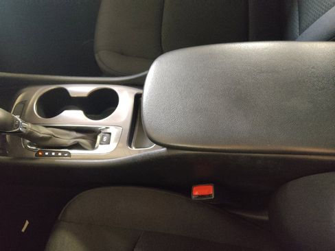 Used 2023 Chevrolet Malibu LS FWD image 26